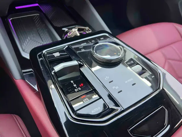 BMW 5 Series — Фото автомобиля 6