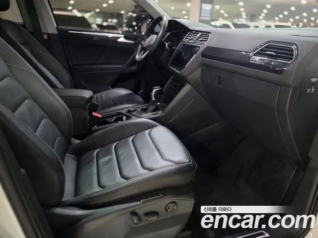 Volkswagen Tiguan — Фото автомобиля 13