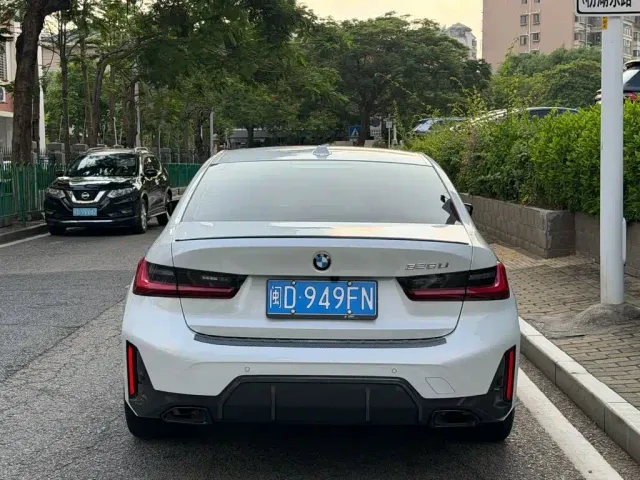 BMW 3 Series — Фото автомобиля 10