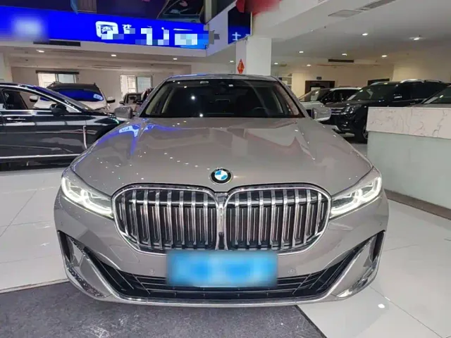 BMW 7 Series — Фото автомобиля 2
