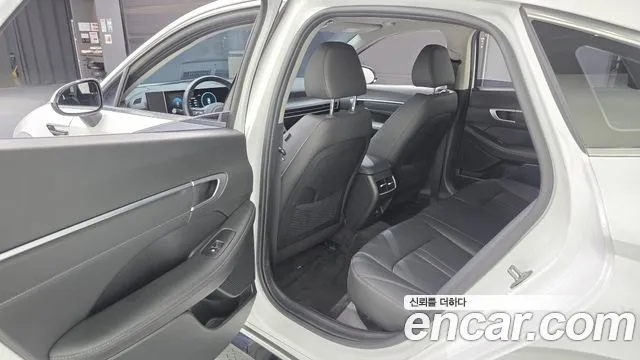 Hyundai Sonata — Фото автомобиля 16