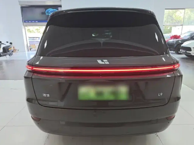 Li Auto L9 — Фото автомобиля 5
