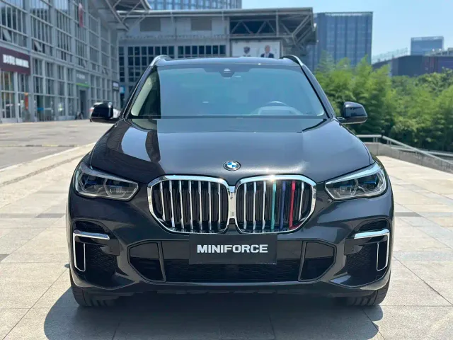 BMW X5 — Фото автомобиля 2