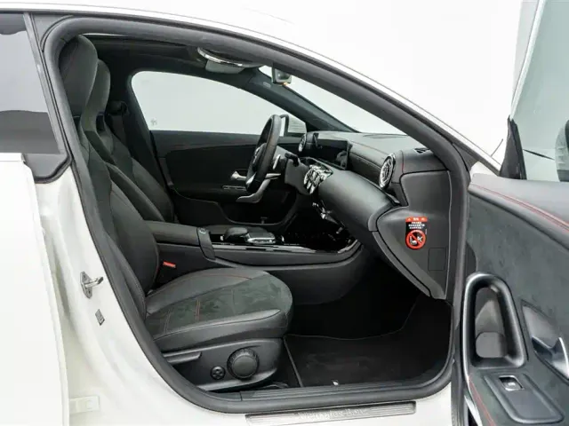 Mercedes-Benz CLA-Class — Фото автомобиля 24