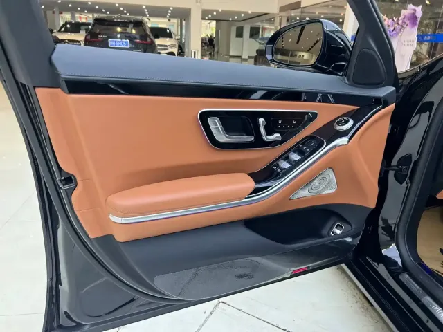 Mercedes-Benz S-Class — Фото автомобиля 10