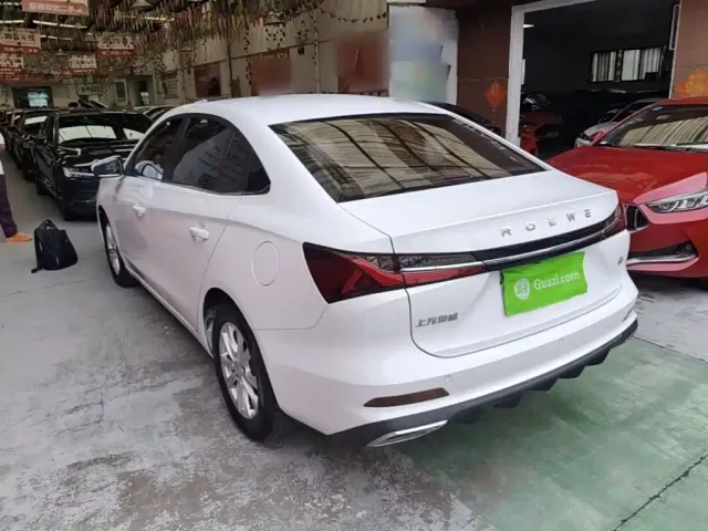 Roewe i5 — Фото автомобиля 4