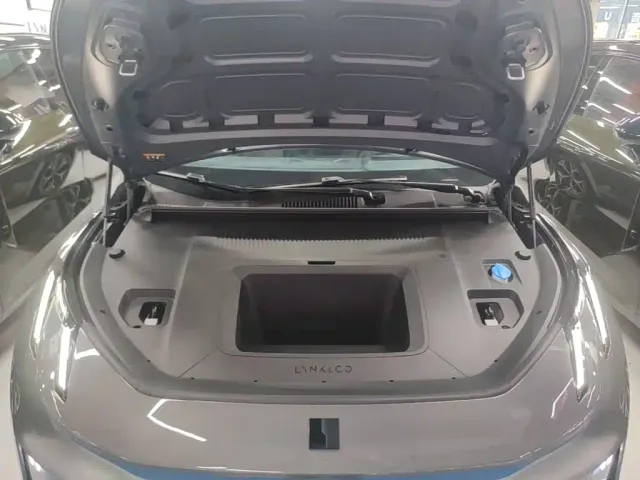 Lynk & Co Z20 — Фото автомобиля 19