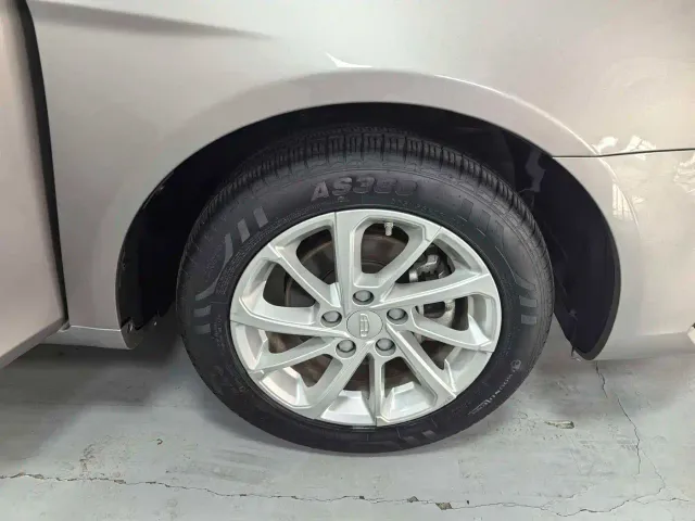 Geely Emgrand — Фото автомобиля 17
