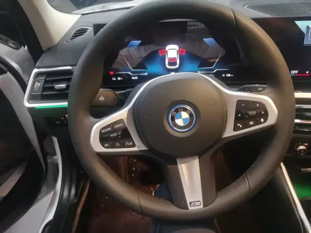 BMW i3 — Фото автомобиля 15