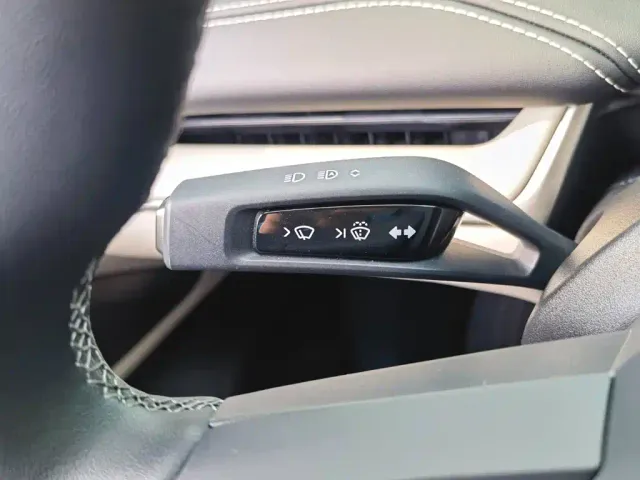 Xiaomi SU7 — Фото автомобиля 25