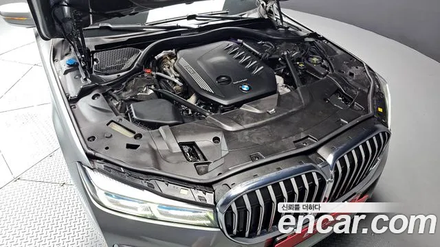 BMW 7-Series — Фото автомобиля 5