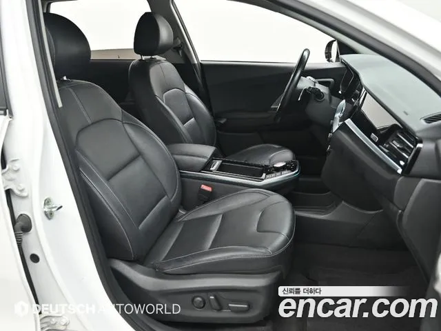 Kia Niro — Фото автомобиля 10