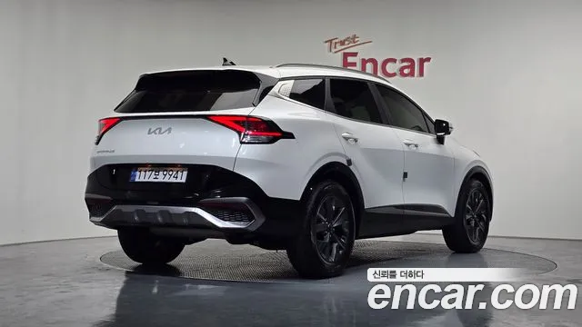 Kia Sportage Sportage 5-е поколение Бензин 1.6 турбо 2WD — Фото автомобиля 2