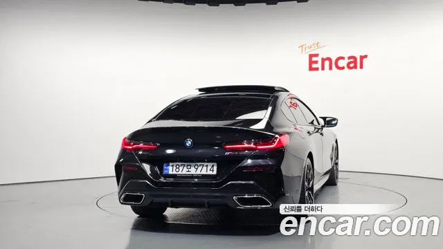 BMW 8-Series — Фото автомобиля 4