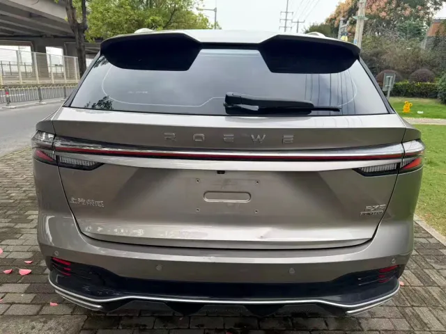 Roewe RX5 — Фото автомобиля 8