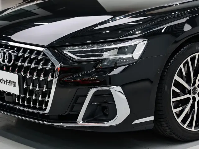 Audi A8 — Фото автомобиля 8