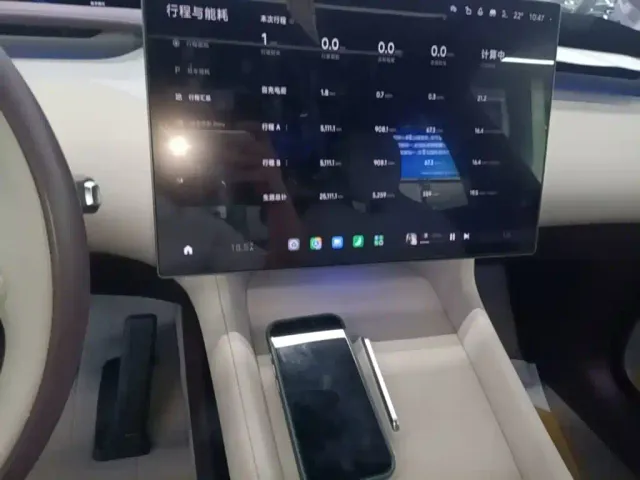 Xiaomi YU7 — Фото автомобиля 12
