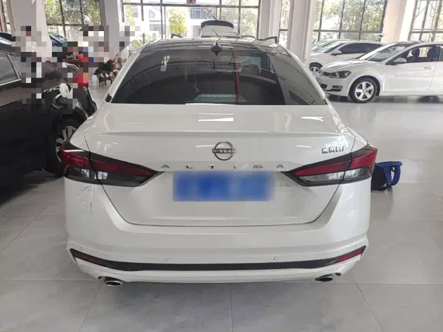 Nissan Teana — Фото автомобиля 5