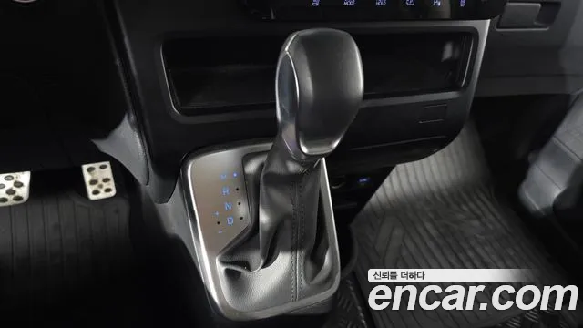 Hyundai Staria — Фото автомобиля 12