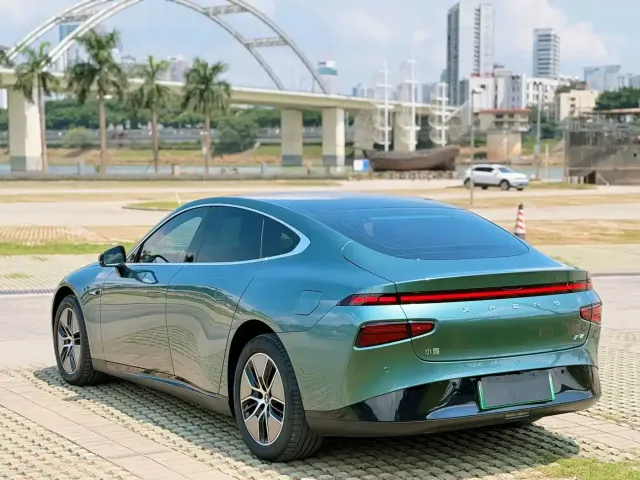 Xpeng P7 — Фото автомобиля 4