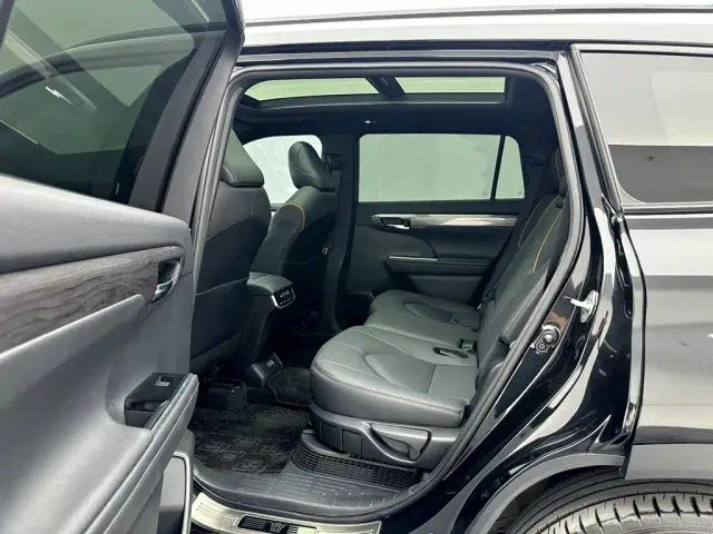 Toyota Crown Kluger — Фото автомобиля 19