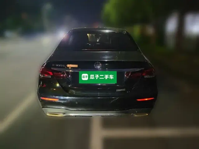 Mercedes-Benz E-Class — Фото автомобиля 3