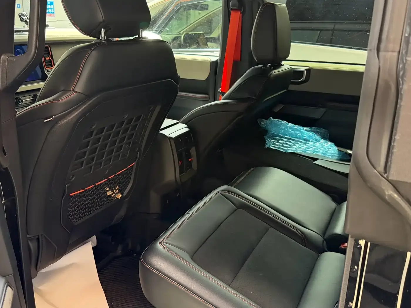 Ford Ford Bronco 2025 2.3T Mega Dune Limited Custom Edition — Фото автомобиля 5