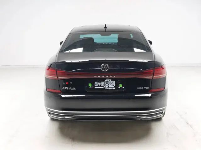 Volkswagen Passat — Фото автомобиля 5