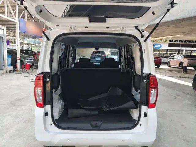 Wuling Zhiguang NEV — Фото автомобиля 18