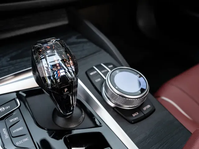 BMW 5 Series — Фото автомобиля 19