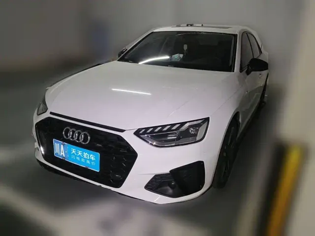 Фотография автомобиля — Audi A4L