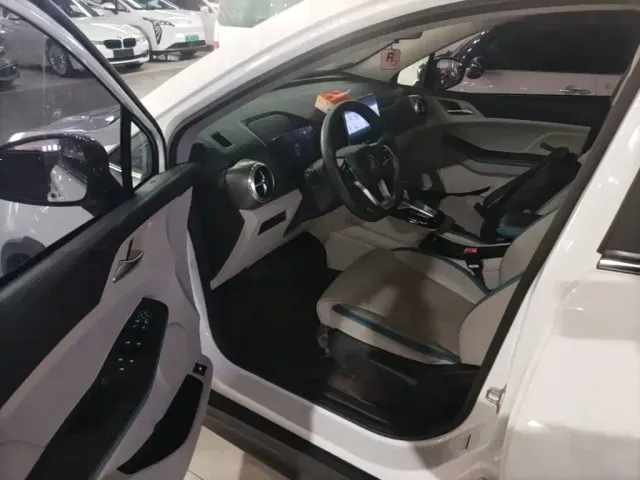 BYD Yuan Pro — Фото автомобиля 15