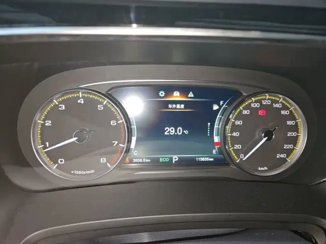 GAC Trumpchi M8 — Фото автомобиля 11