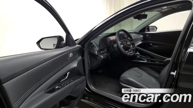 Hyundai AVANTE — Фото автомобиля 10