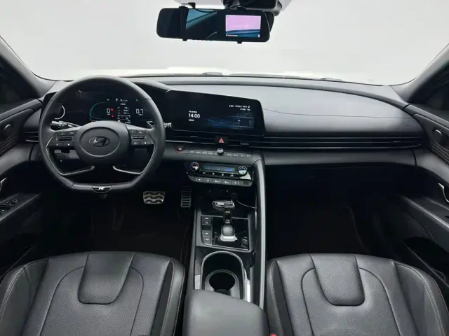 Hyundai Elantra — Фото автомобиля 14
