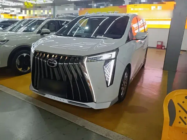 Фотография автомобиля — GAC Trumpchi M8