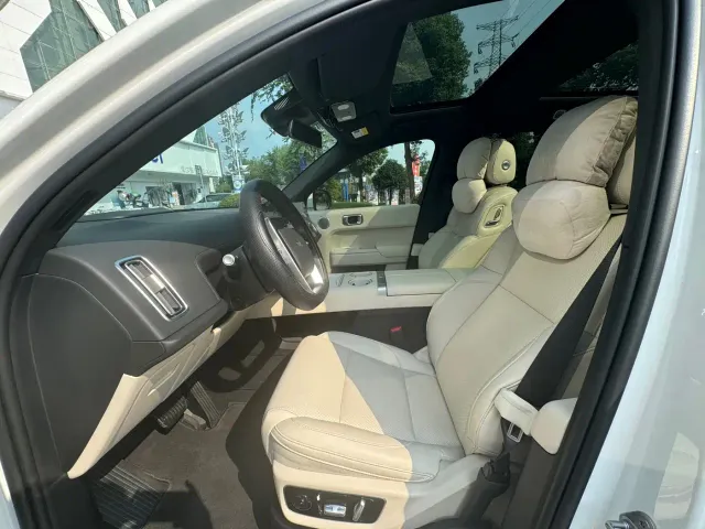 Li Auto L7 — Фото автомобиля 5