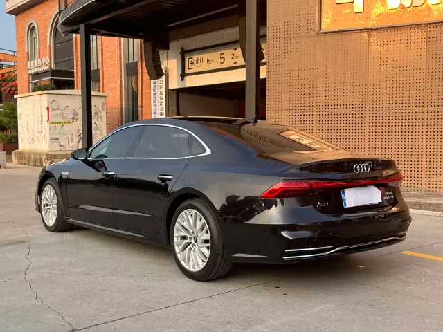 Audi A7L — Фото автомобиля 6