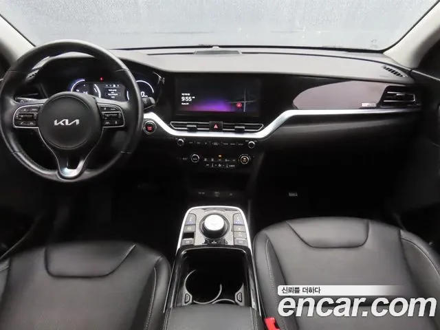 Kia Niro — Фото автомобиля 8