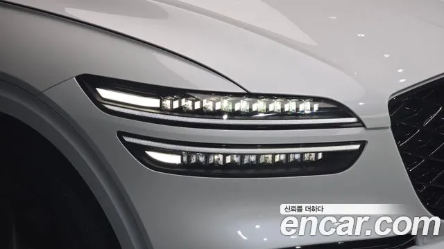 Genesis GV70 — Фото автомобиля 7