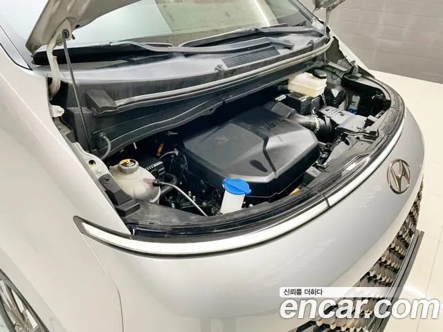 Hyundai Staria Staria 4WD Lounge 9 мест — Фото автомобиля 6