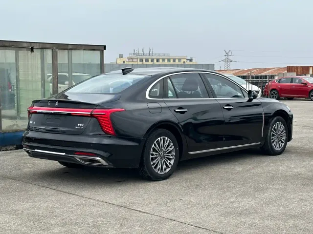 Hongqi H5 — Фото автомобиля 5