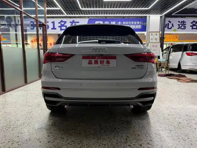 Audi Q3 — Фото автомобиля 4