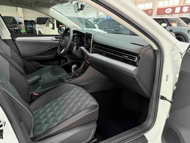 Volkswagen Sagitar — Фото автомобиля 16