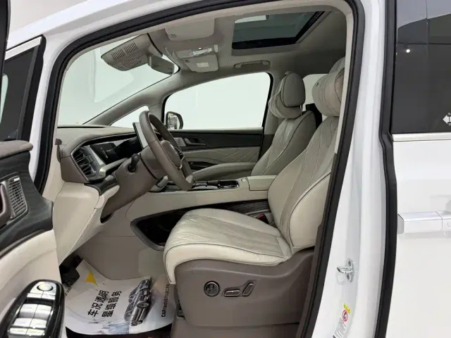 Denza Denza D9 2022 DM-i 970 All-Wheel Drive Honor Edition — Фото автомобиля 17