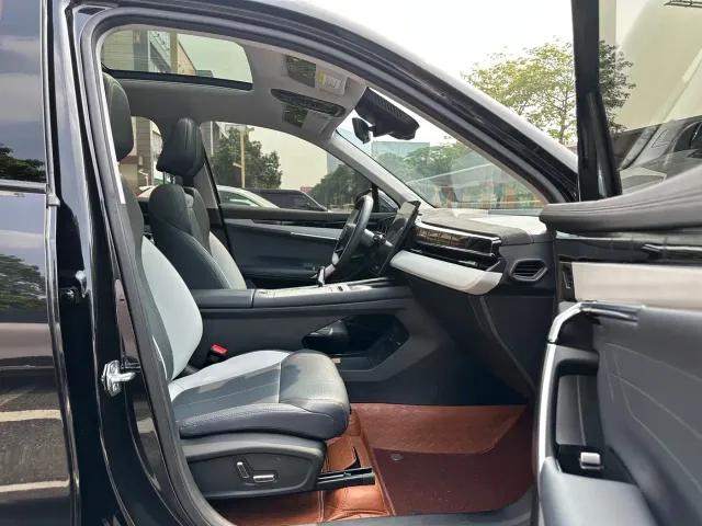 Geely Boyue L 2024 1.5TD DCT Premium Edition — Фото автомобиля 10