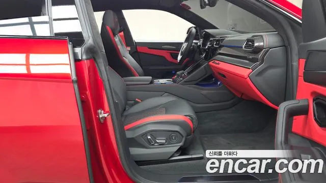 Lamborghini Urus — Фото автомобиля 18