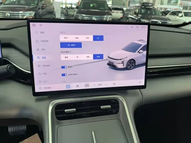 Geely Galaxy L6 — Фото автомобиля 12
