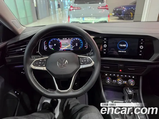 Volkswagen Jetta — Фото автомобиля 18