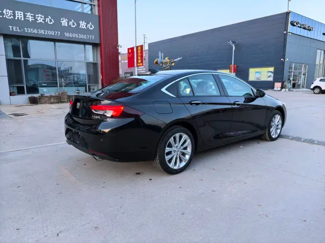 Buick Regal — Фото автомобиля 3